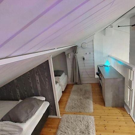 Villa Soepoe Moekki Himoksella Palveluiden Vieressae Jämsä Esterno foto