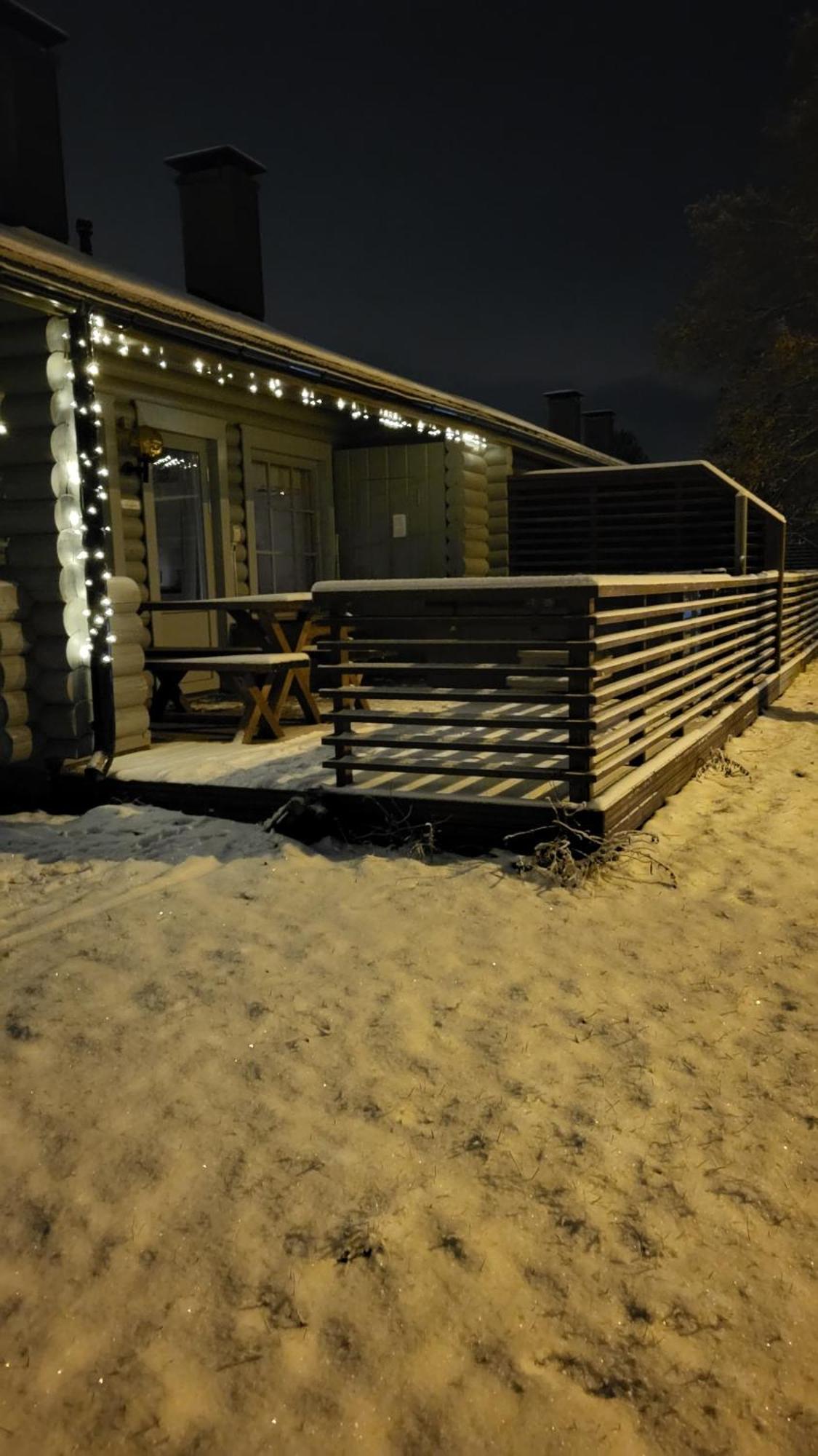 Villa Soepoe Moekki Himoksella Palveluiden Vieressae Jämsä Esterno foto