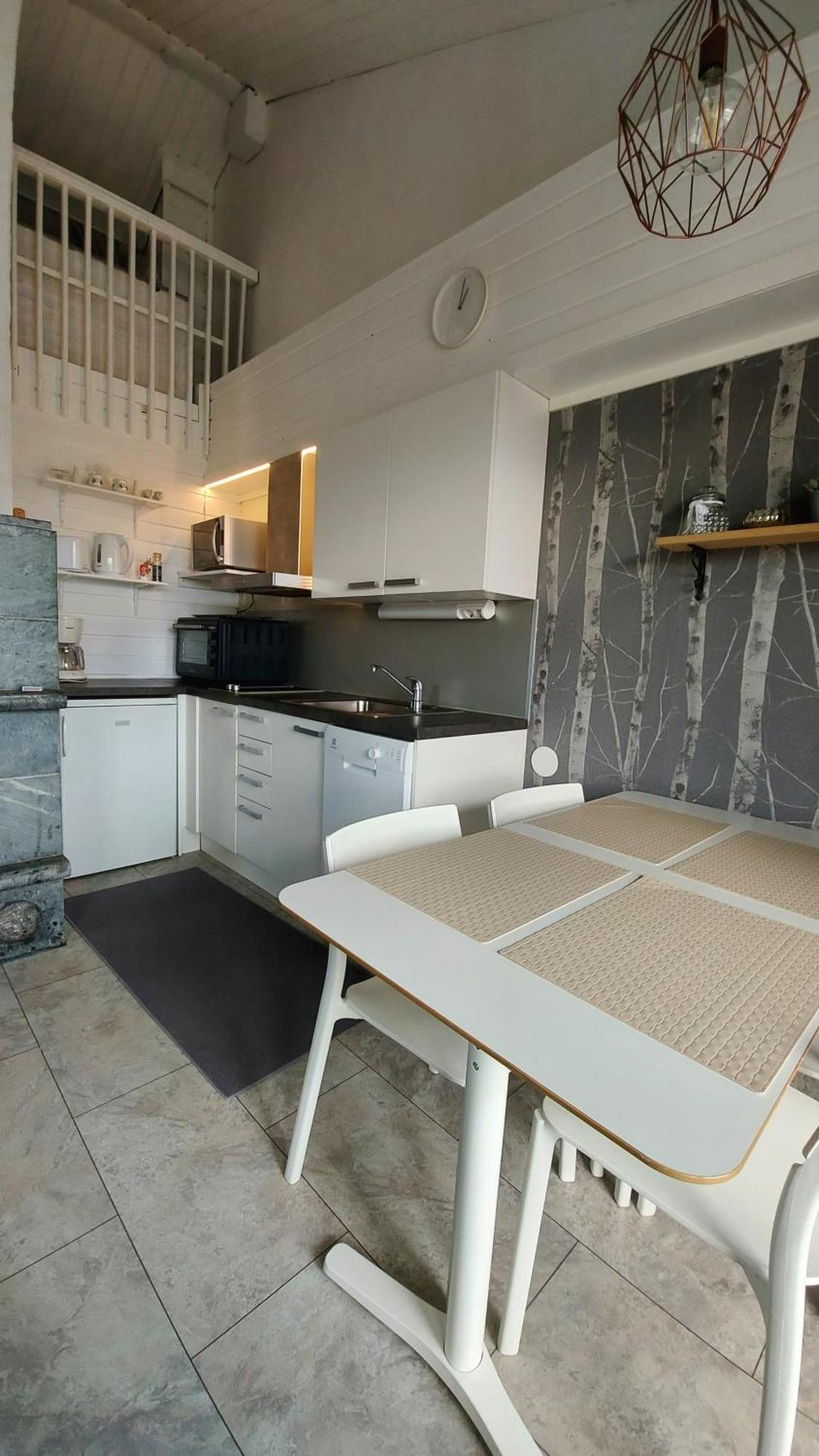 Villa Soepoe Moekki Himoksella Palveluiden Vieressae Jämsä Esterno foto