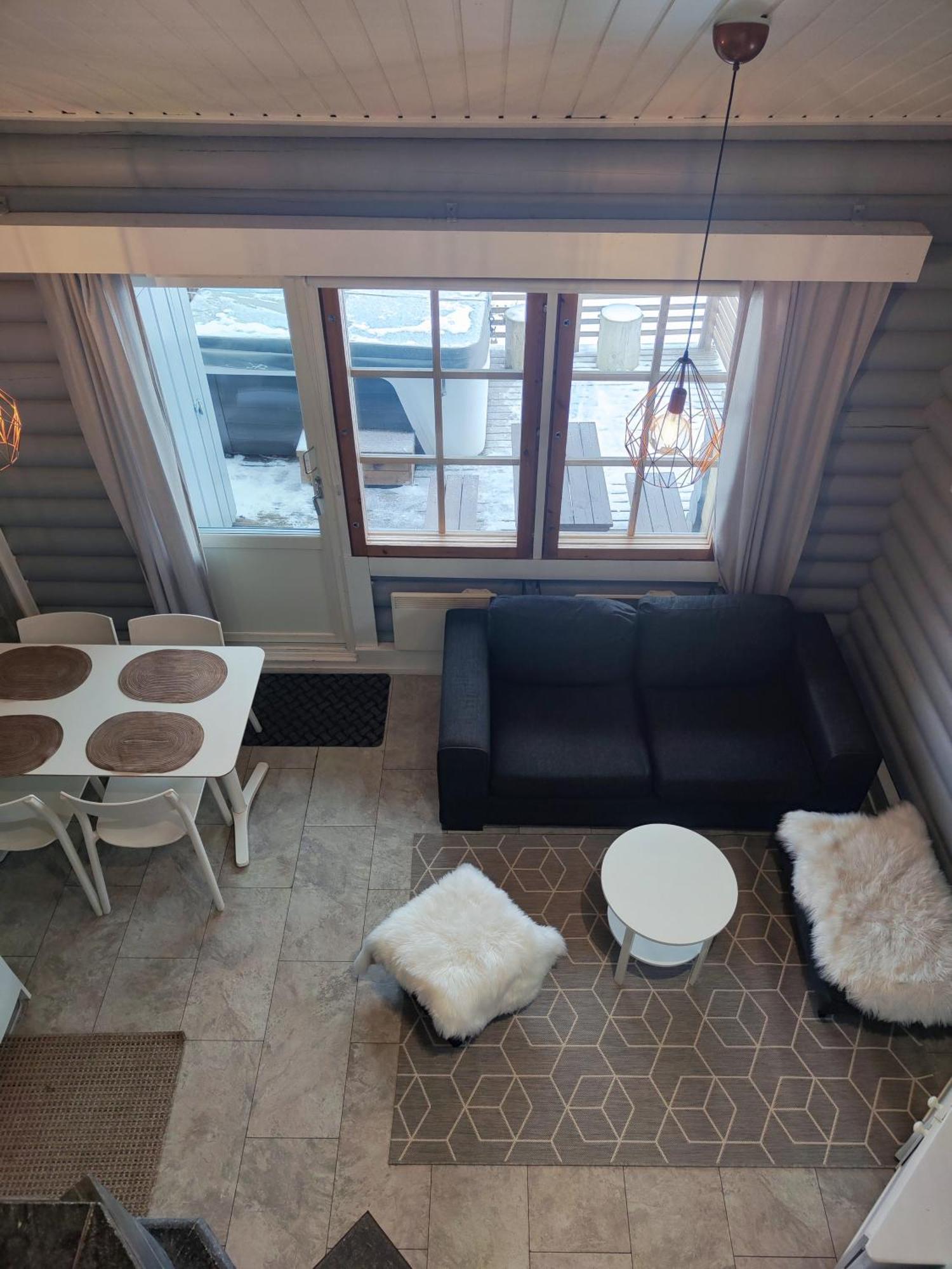 Villa Soepoe Moekki Himoksella Palveluiden Vieressae Jämsä Esterno foto